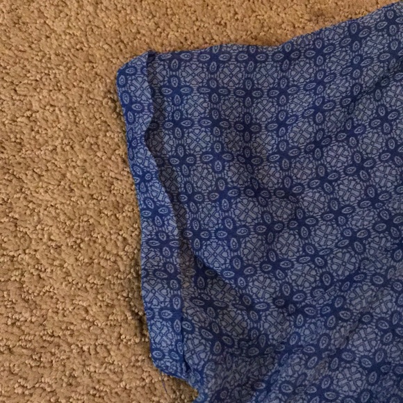 Gorgeous Blouse - Picture 4 of 7